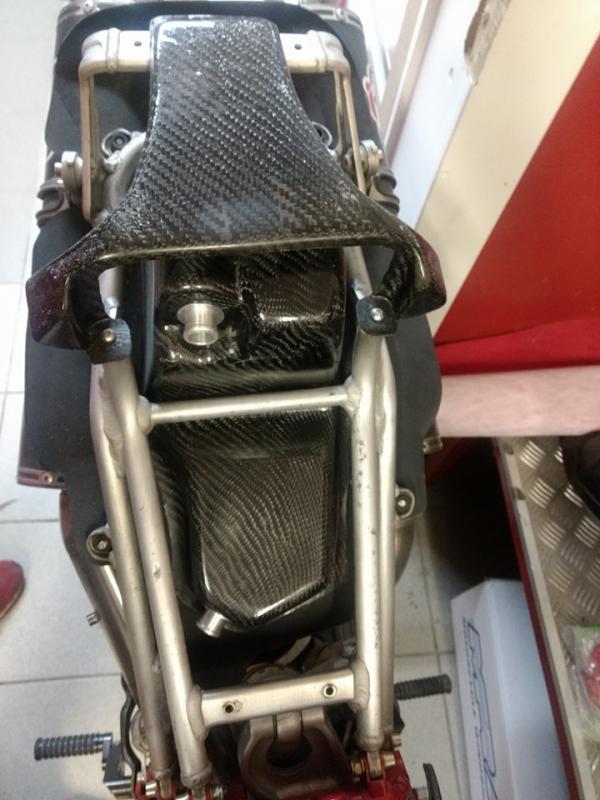 Carbon cover seat for Ducati 996/998