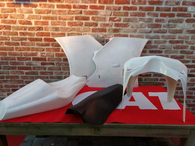 Fairings and seat for Ducati 996/998 RS
